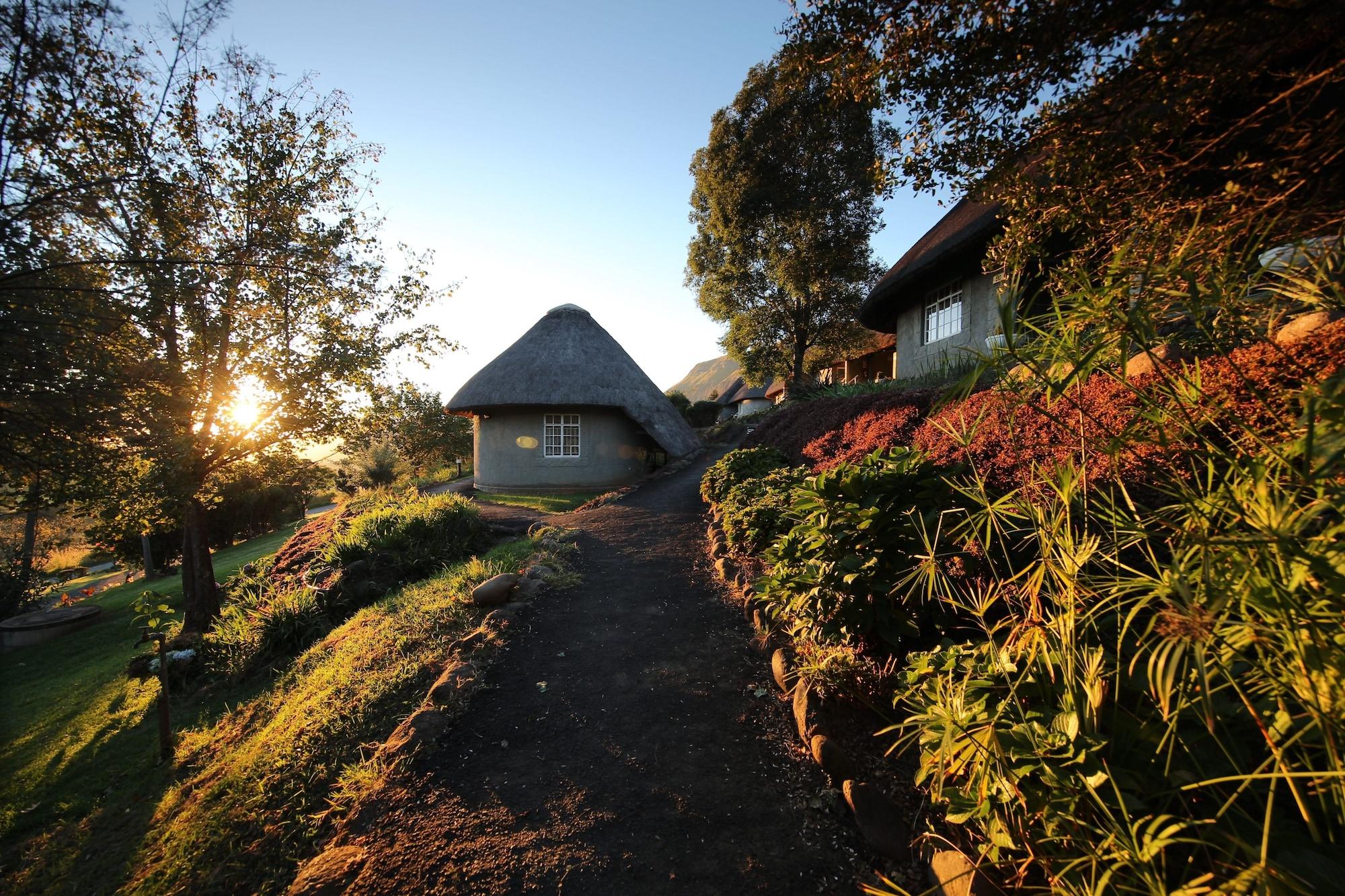 Cathedral Peak Hotel Winterton Exterior foto