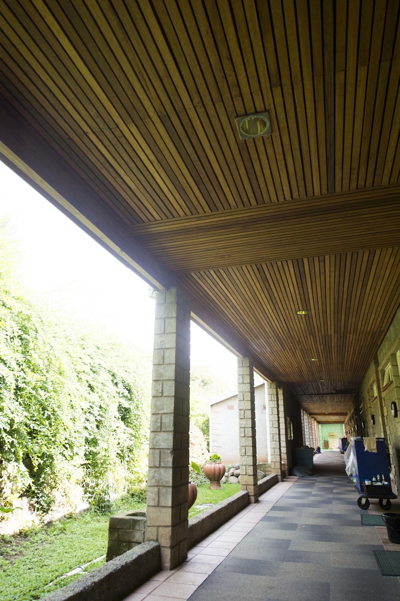 Cathedral Peak Hotel Winterton Exterior foto