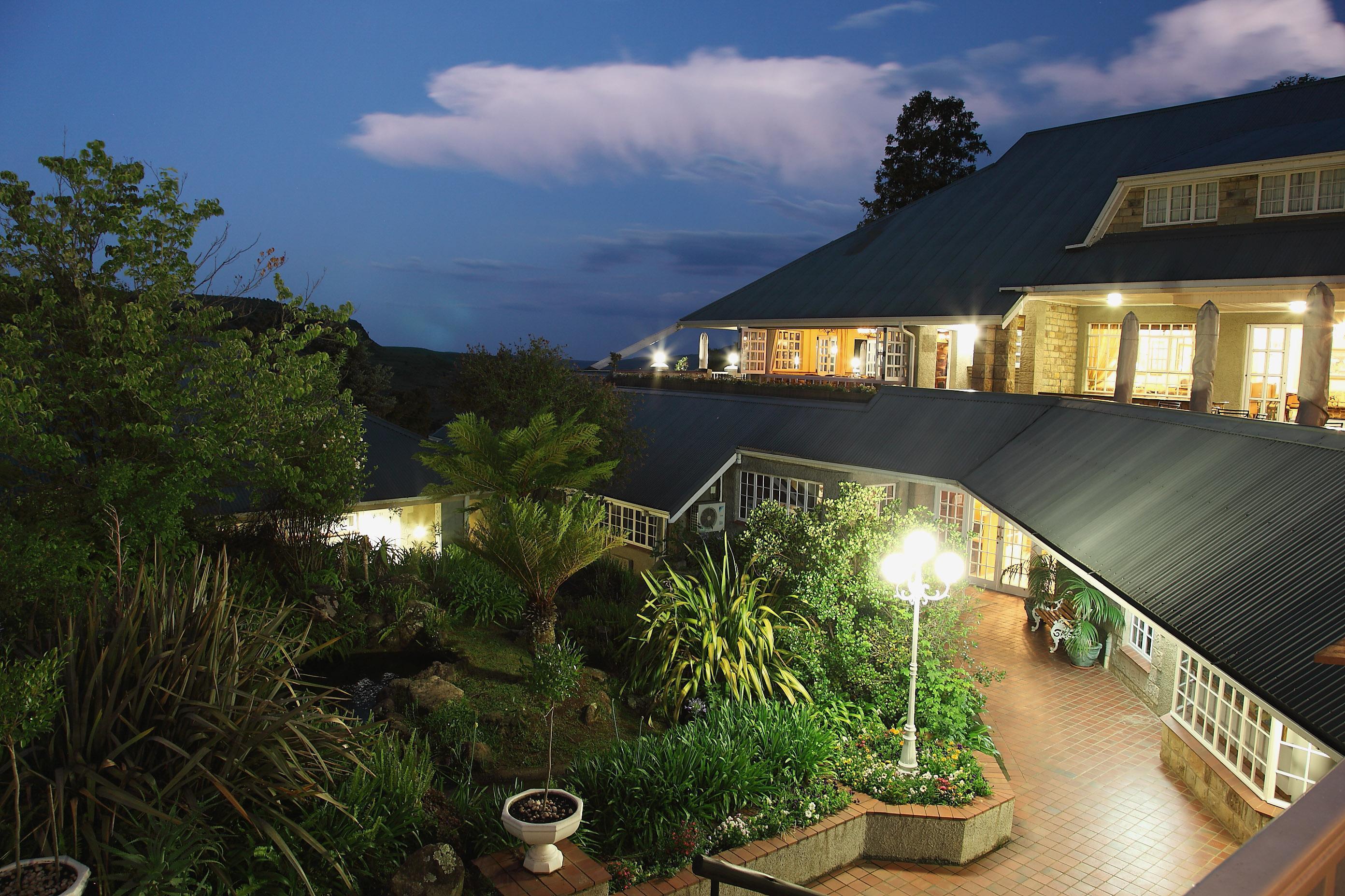 Cathedral Peak Hotel Winterton Exterior foto