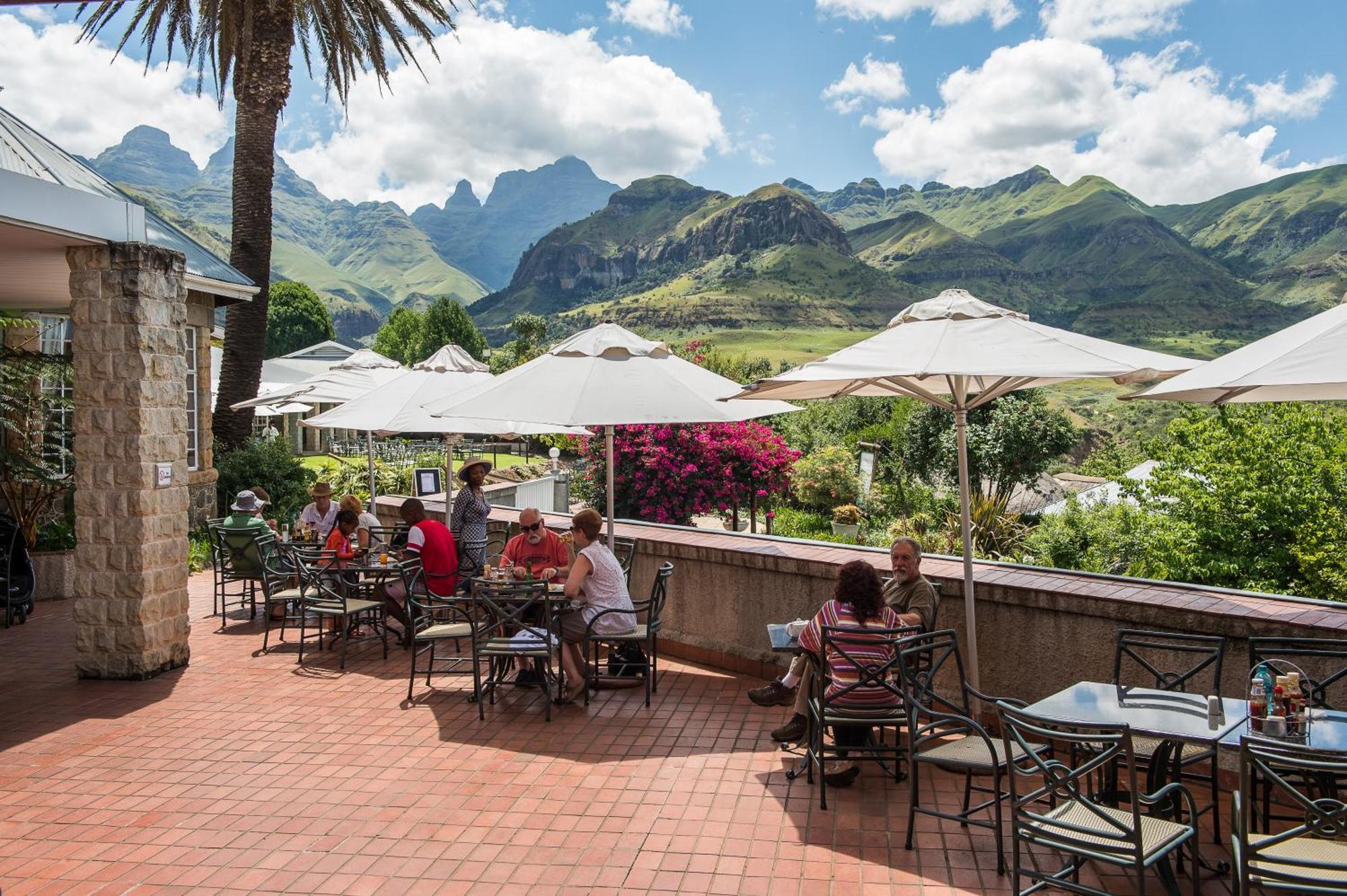 Cathedral Peak Hotel Winterton Exterior foto