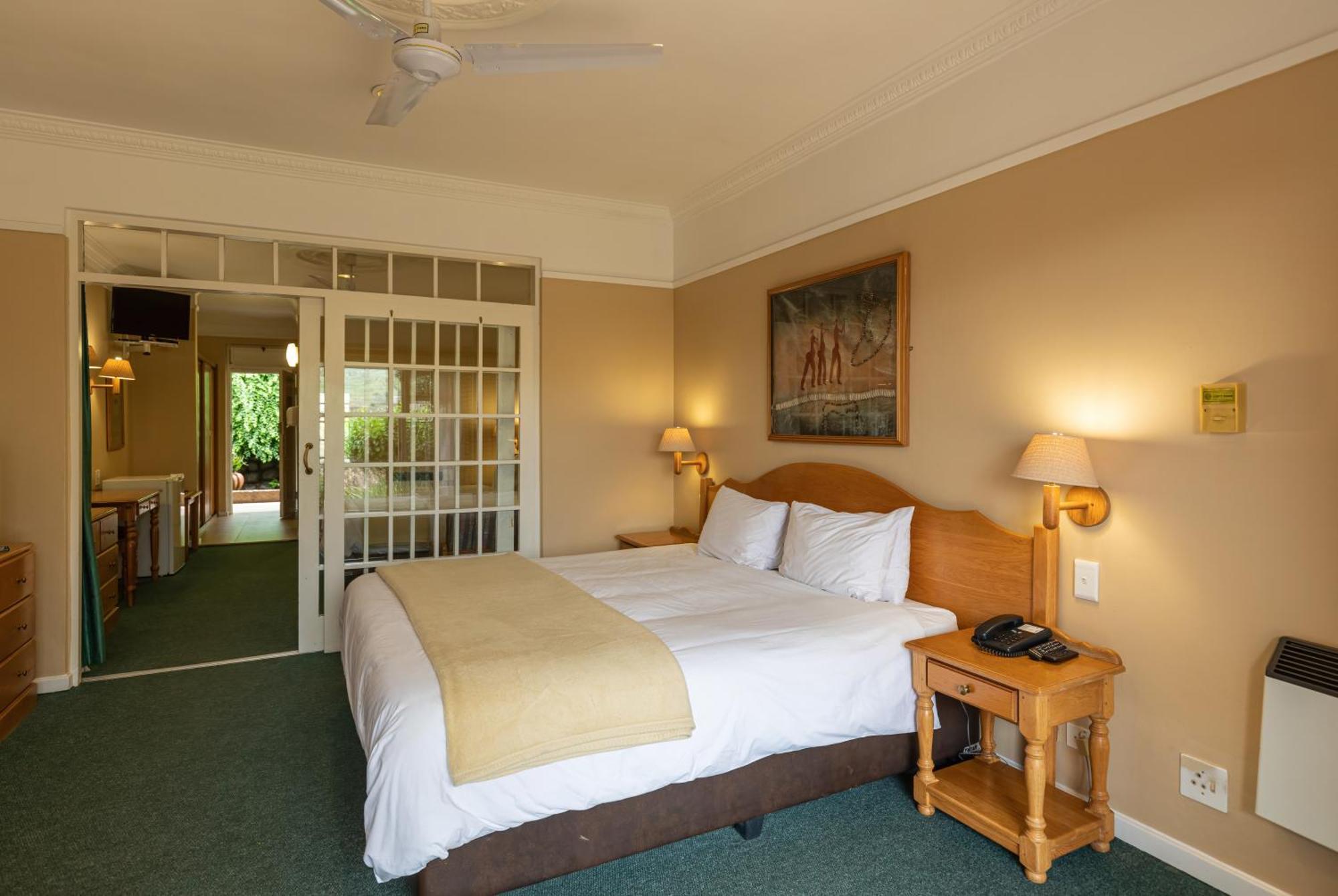 Cathedral Peak Hotel Winterton Exterior foto