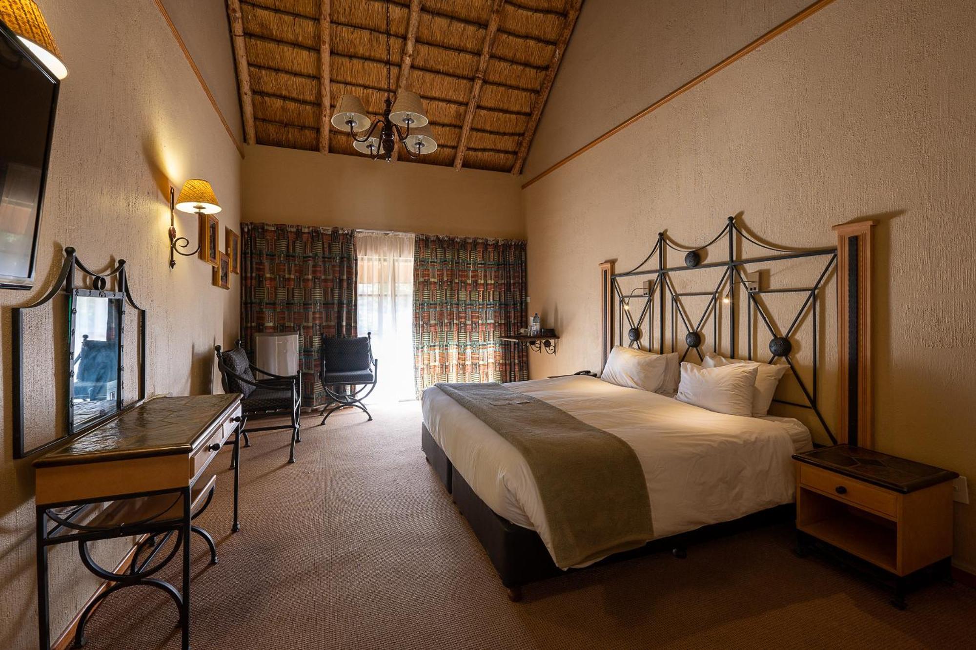 Cathedral Peak Hotel Winterton Exterior foto